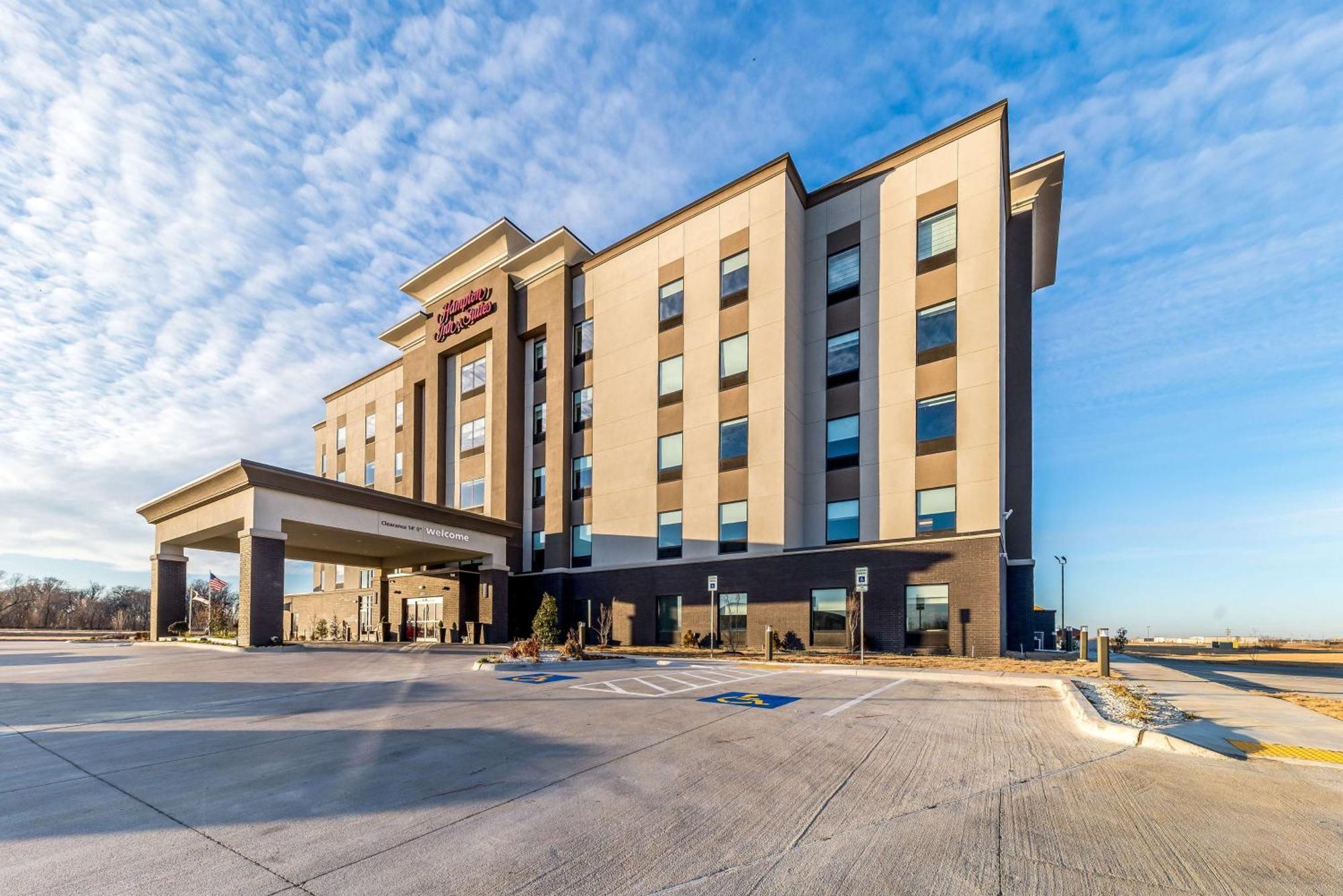 Hampton Inn & Suites Pryor, Ok Pryor Creek Bagian luar foto