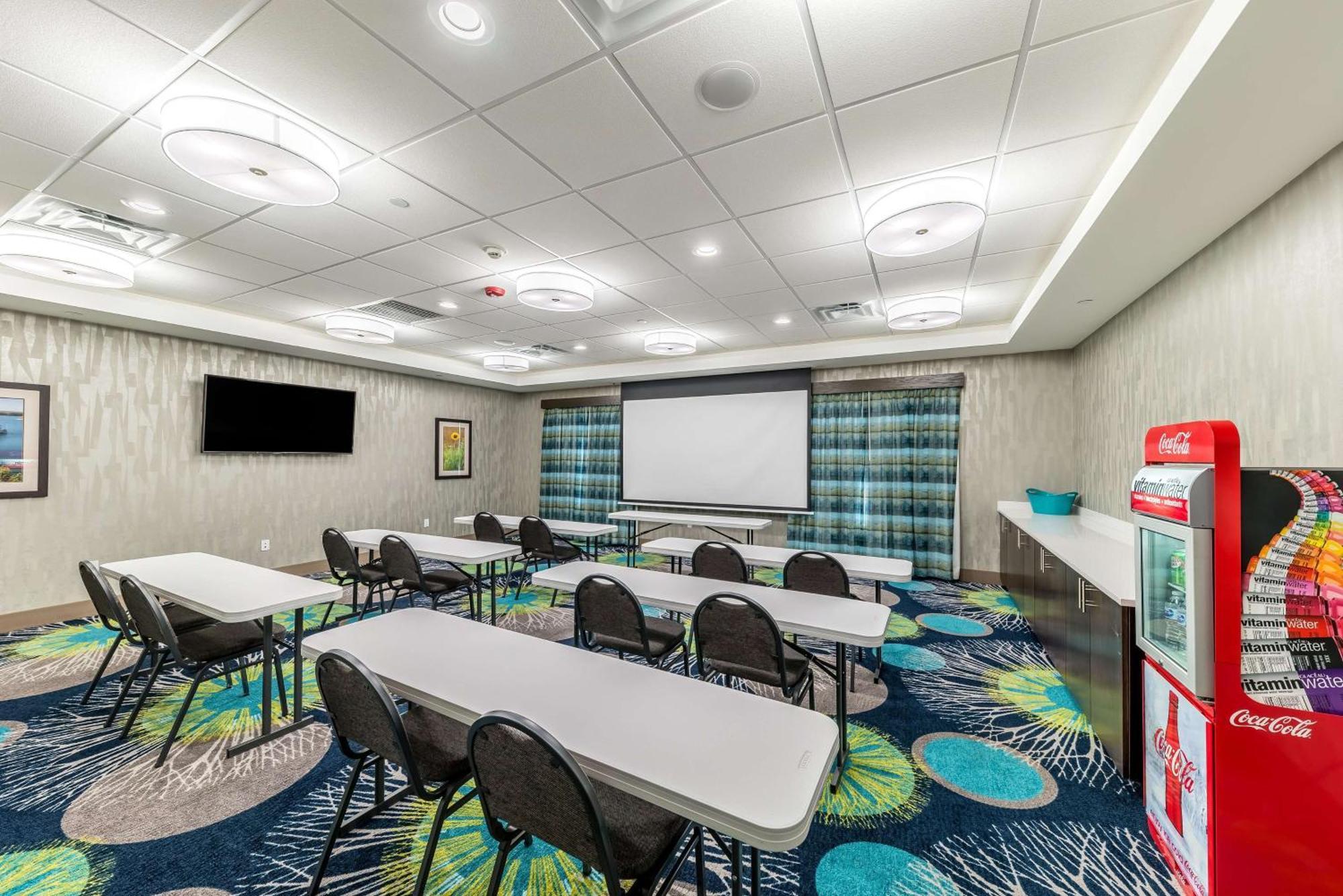 Hampton Inn & Suites Pryor, Ok Pryor Creek Bagian luar foto